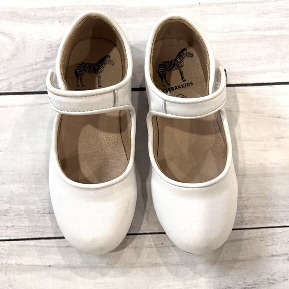 Zeebra White Mary-Janes - Picture 3 of 11